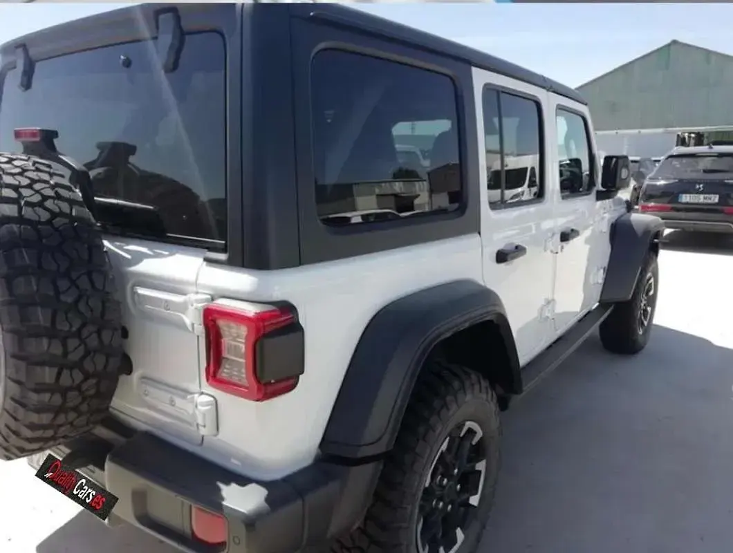 Usado Jeep Wrangler Unlimited Rubicon 381 CV (280 kW) 2025 Blanco SUV