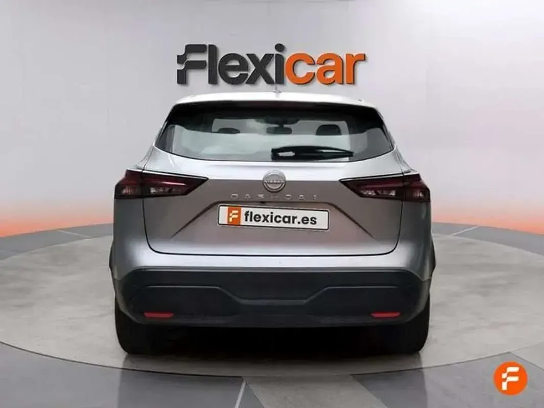 Usado Nissan Qashqai Acenta 140 CV (102 kW) 2024 Gris SUV