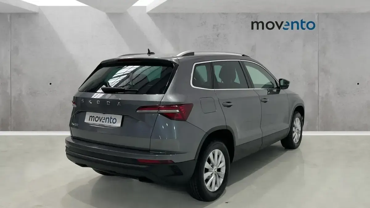 Usado Skoda 110 R Ambition 150 CV (110 kW) 2023 Gris Pickup/Camioneta