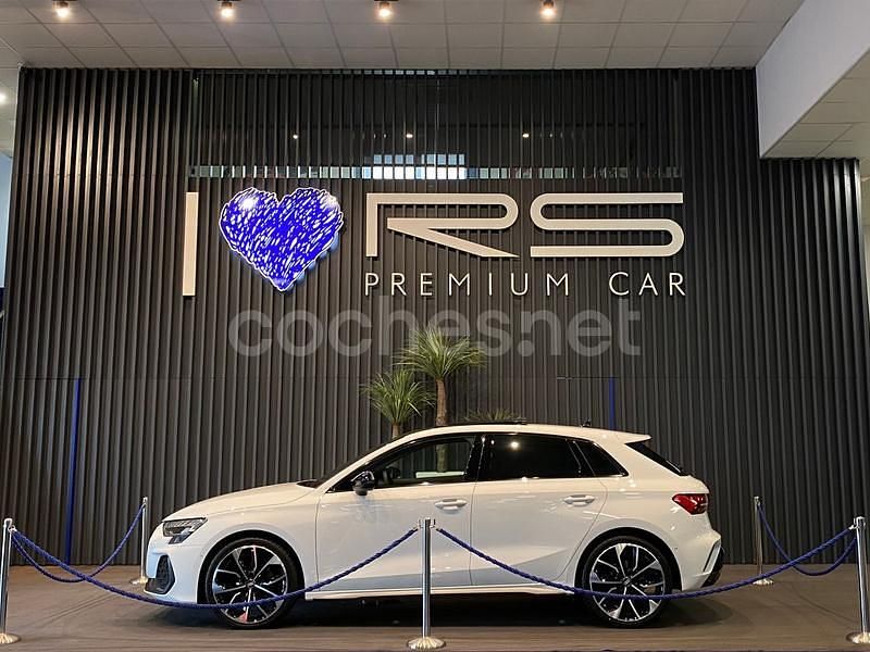 Blanco Usado 2024 Audi A3 Sportback S-Line Berlina | 41.990 € - Imagen 1/4