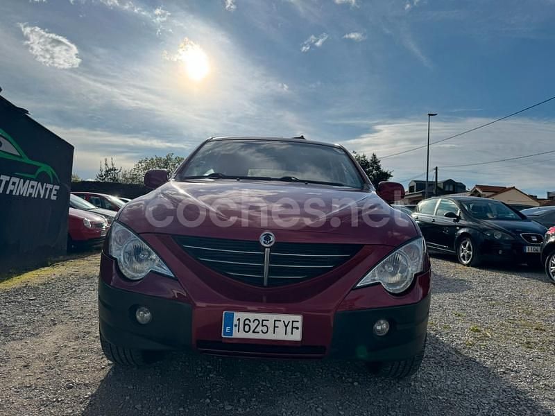 Usado Ssangyong (KGM) Actyon 141 CV (103 kW) 2008 Granate SUV