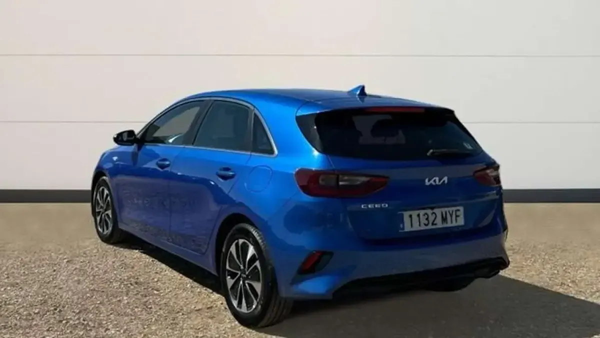 Nuevo Kia Ceed 101 CV (74 kW) 2025 Azul Utilitario