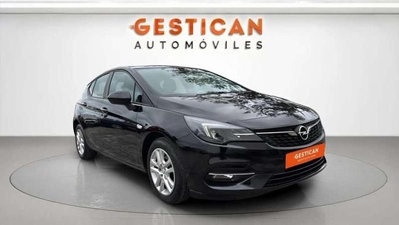 Usado Opel Astra Edition 110 HP (80 kW) 2022 Preto Citadino
