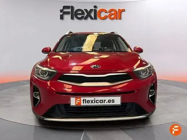 Usado Kia Stonic 84 CV (61 kW) 2021 Rojo SUV