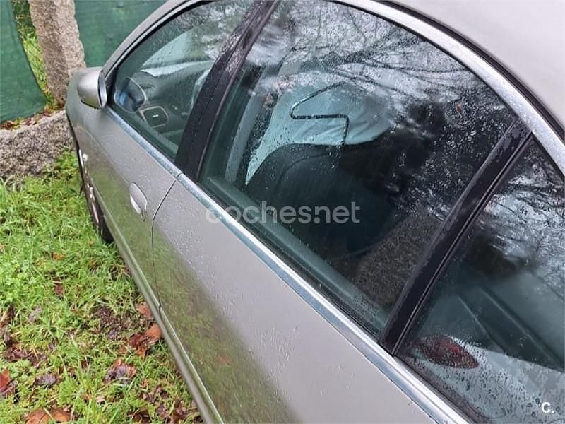 Usado Peugeot 607 204 CV (150 kW) 2005 Beige Berlina