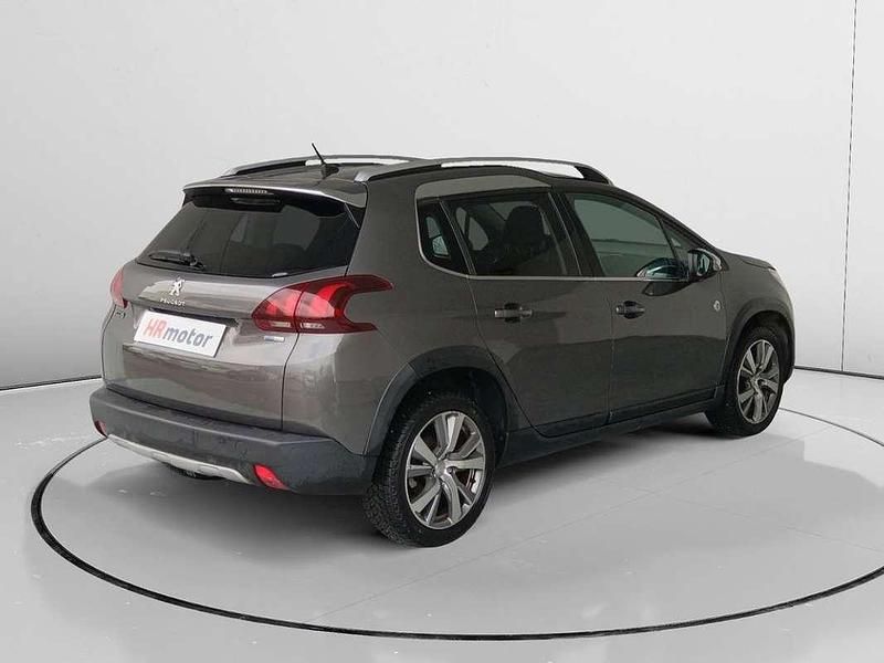 Usado Peugeot 2008 Allure 132 CV (97 kW) 2017 Gris SUV