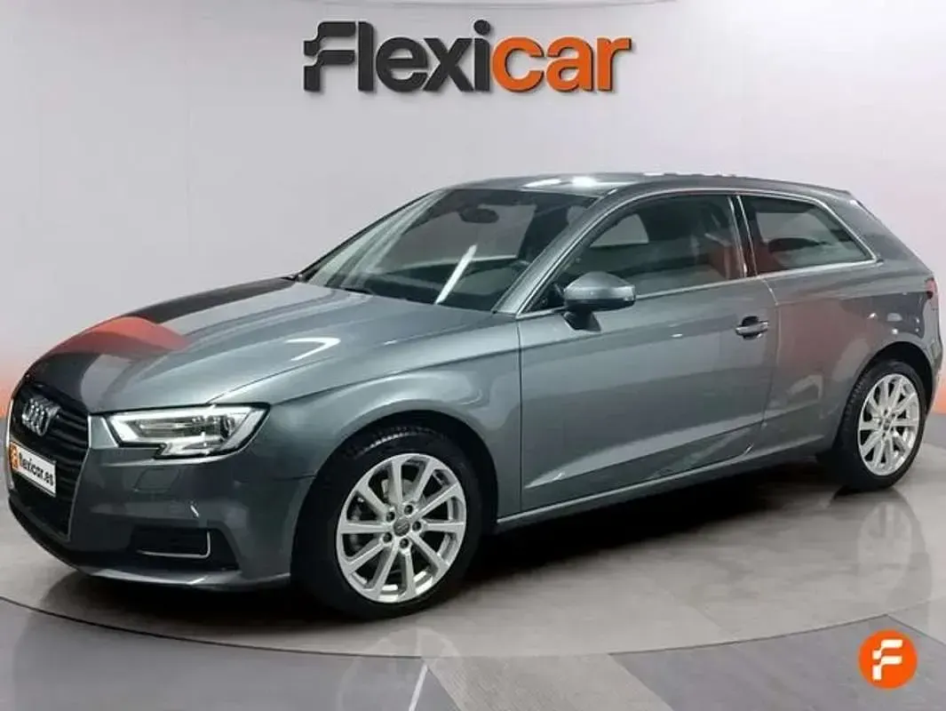 Usado Audi A3 110 CV (80 kW) 2017 Gris Utilitario