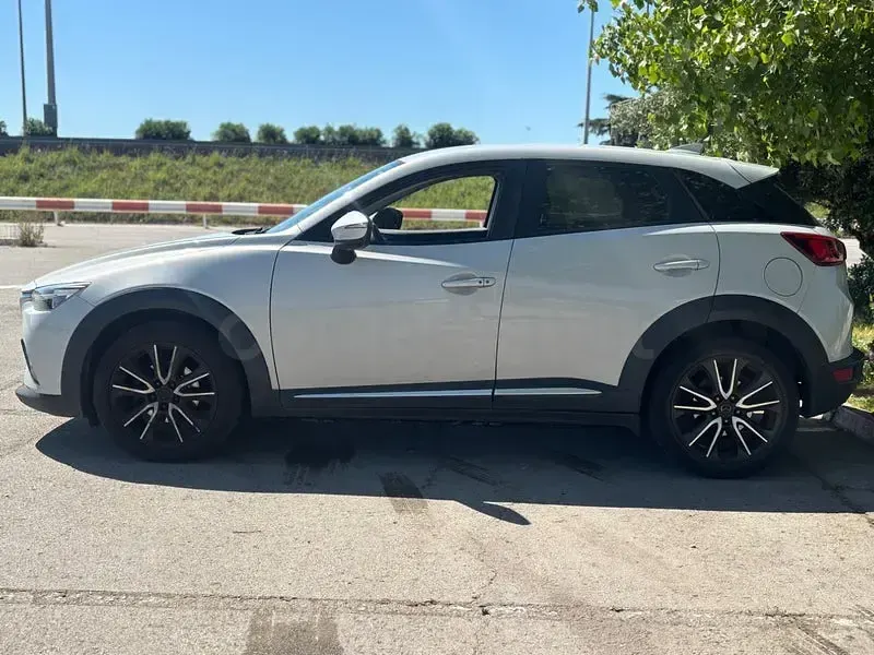 Usado Mazda CX-3 Style 120 CV (88 kW) 2016 Gris / plata SUV