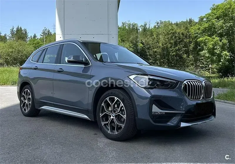Usado BMW X1 220 CV (161 kW) 2021 Gris / plata SUV