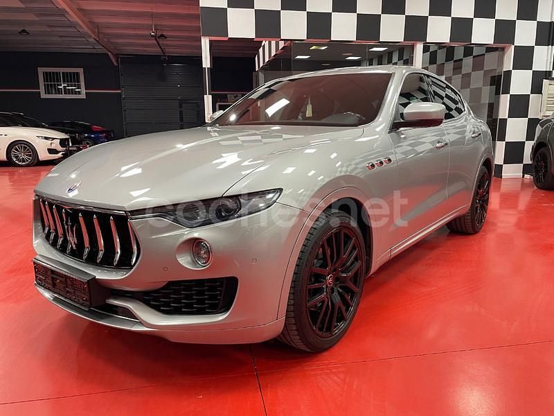 Usado Maserati Levante 275 CV (202 kW) 2017 Gris / plata SUV