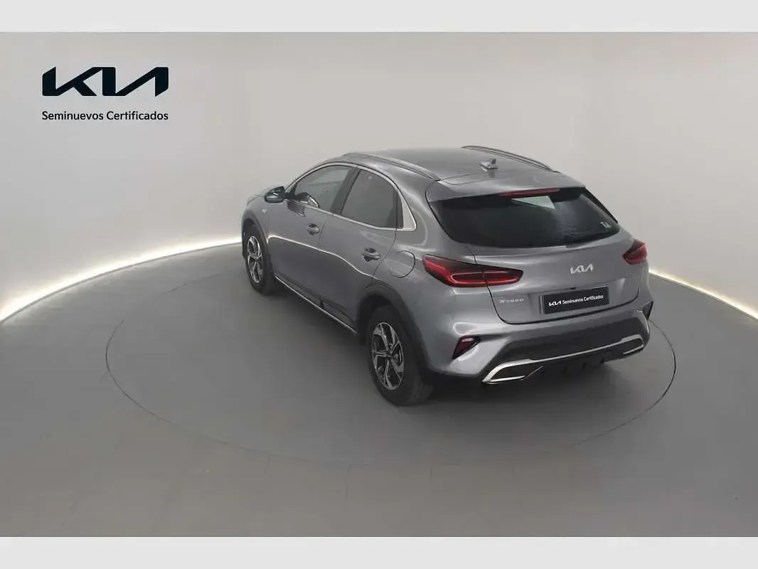 Usado Kia XCeed 101 CV (74 kW) 2025 Plateado SUV