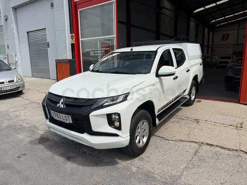 Usado Mitsubishi L200 150 CV (110 kW) 2021 Blanco Pickup/Camioneta