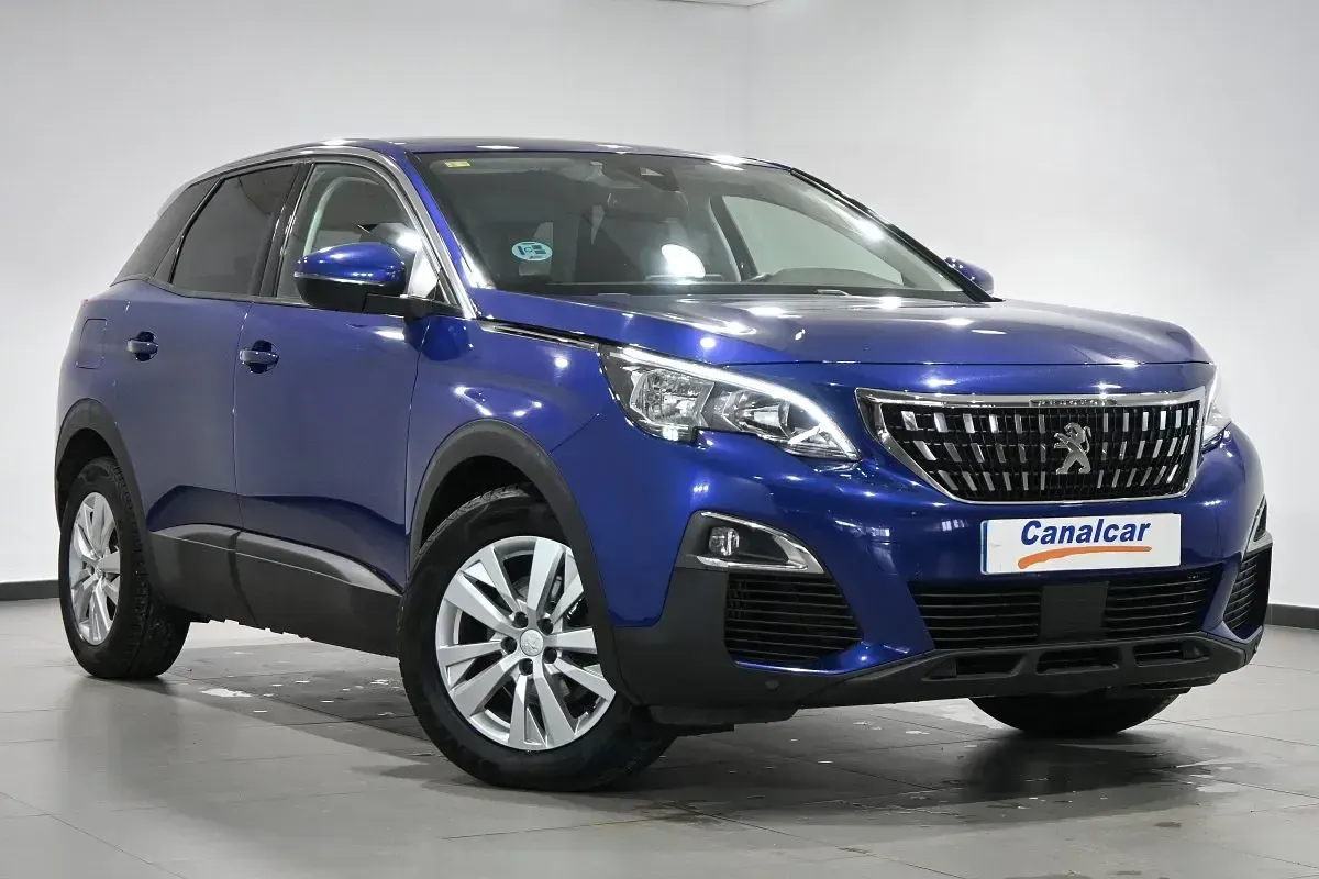 Usado Peugeot 3008 Allure 130 CV (95 kW) 2018 Azul SUV