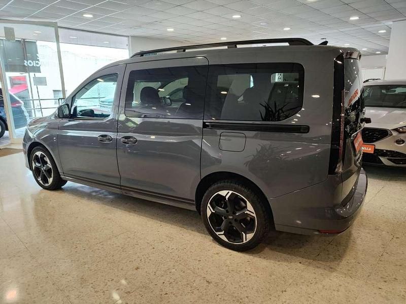 Usado Ford Tourneo Sport 102 CV (75 kW) 2023 Gris Van