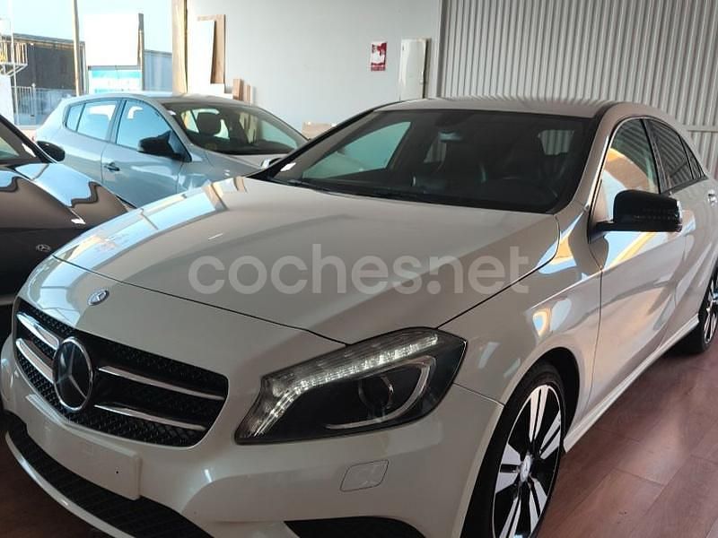 Blanco Usado 2015 Mercedes A200 Urban Berlina | 13.999 € (Precio justo) - Imagen 1/4