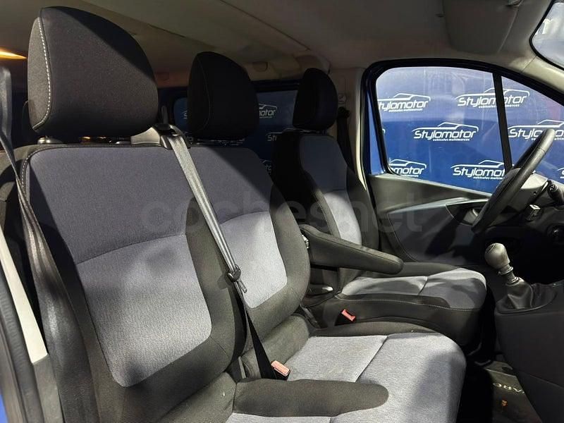 Usado Opel Vivaro 120 CV (88 kW) 2018 Azul Monovolumen