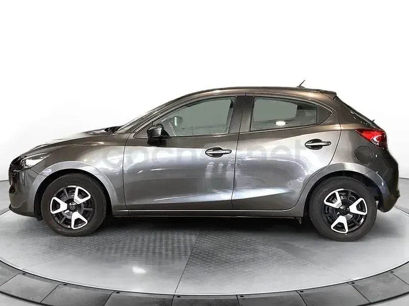 Usado Mazda 2 Center-Line 90 CV (66 kW) 2023 Gris / plata Utilitario