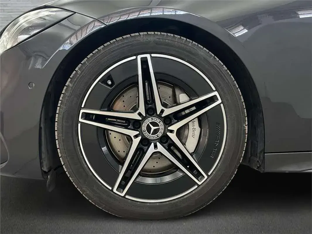 Usado Mercedes C220 AMG line 200 CV (147 kW) 2022 Utilitario