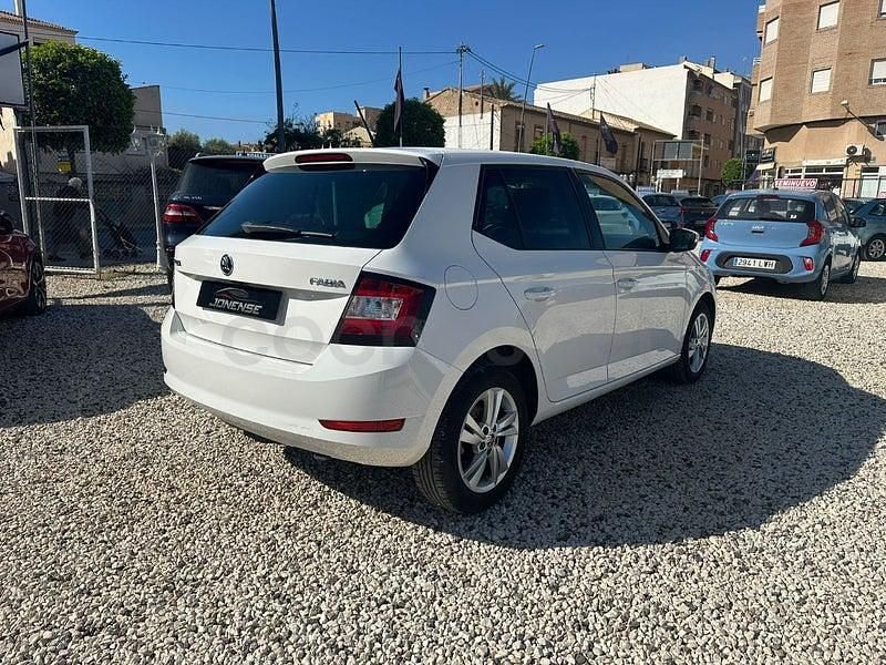 Usado Skoda Fabia Style 95 CV (69 kW) 2019 Blanco Berlina
