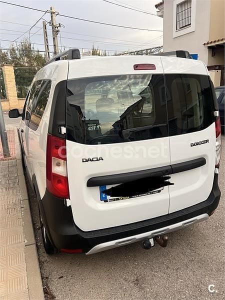 Usado Dacia Dokker Stepway 90 CV (66 kW) 2015 Blanco Monovolumen