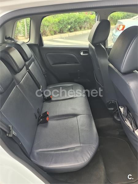 Blanco Usado 2008 Ford Fiesta Futura Utilitario | 5000 € (Precio justo) - Imagen 1/4