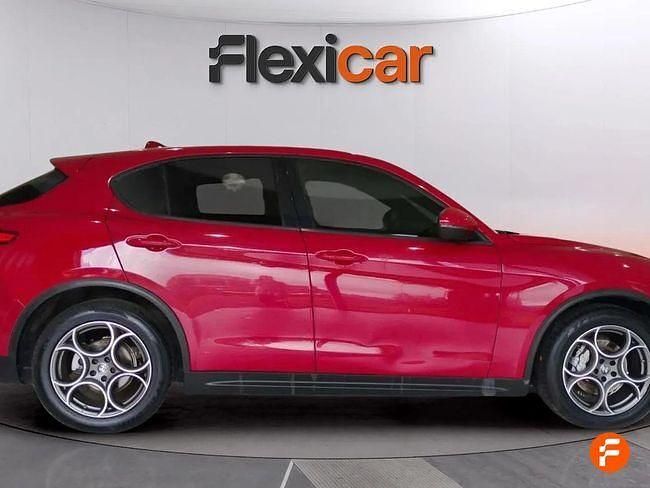 Usado Alfa Romeo Stelvio Sprint 160 CV (117 kW) 2022 Rojo SUV