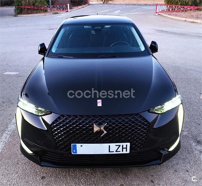 Negro Usado 2022 DS Automobiles DS4 Performance Berlina | 22.800 € (Precio justo) - Imagen 1/4