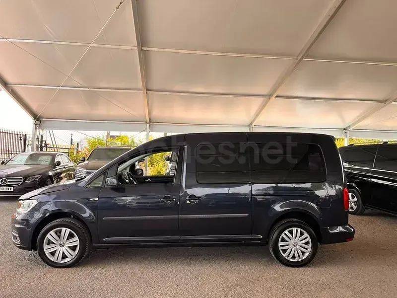 Usado VW Caddy Trendline 102 CV (75 kW) 2020 Azul Monovolumen