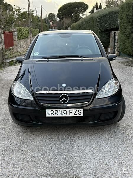 Usado Mercedes A160 Classic 82 CV (60 kW) 2008 Negro Monovolumen