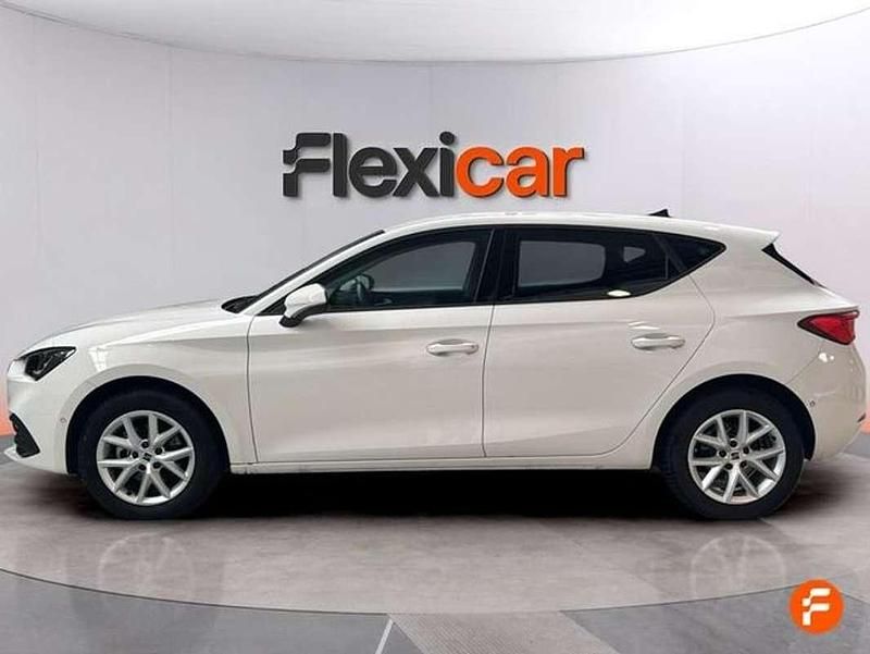 Usado Seat Leon Style 110 CV (80 kW) 2024 Blanco Utilitario