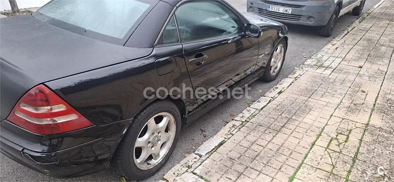 Usado Mercedes SLK230 193 CV (141 kW) 2000 Negro Descapotable