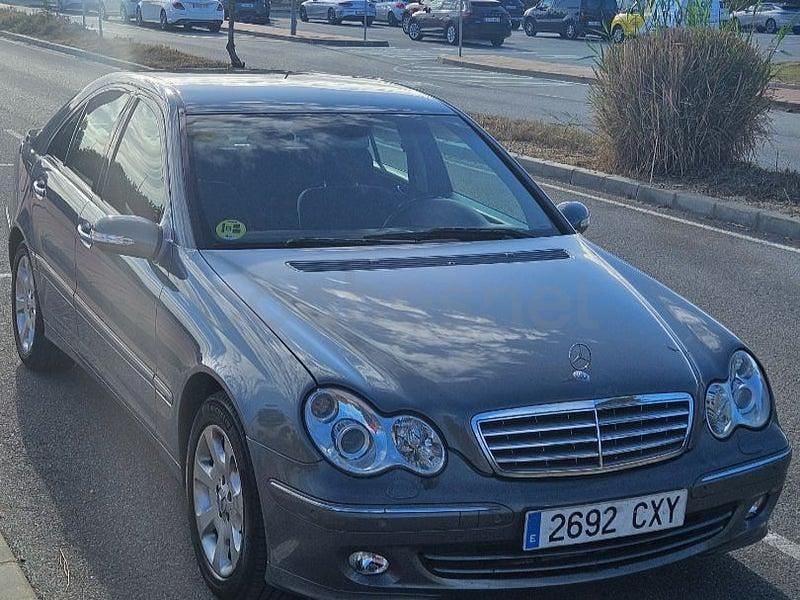 Usado Mercedes C320 Elegance 218 CV (160 kW) 2004 Azul Berlina