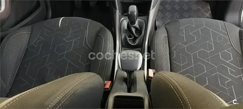 Usado Peugeot 2008 Style 110 CV (80 kW) 2015 Blanco SUV