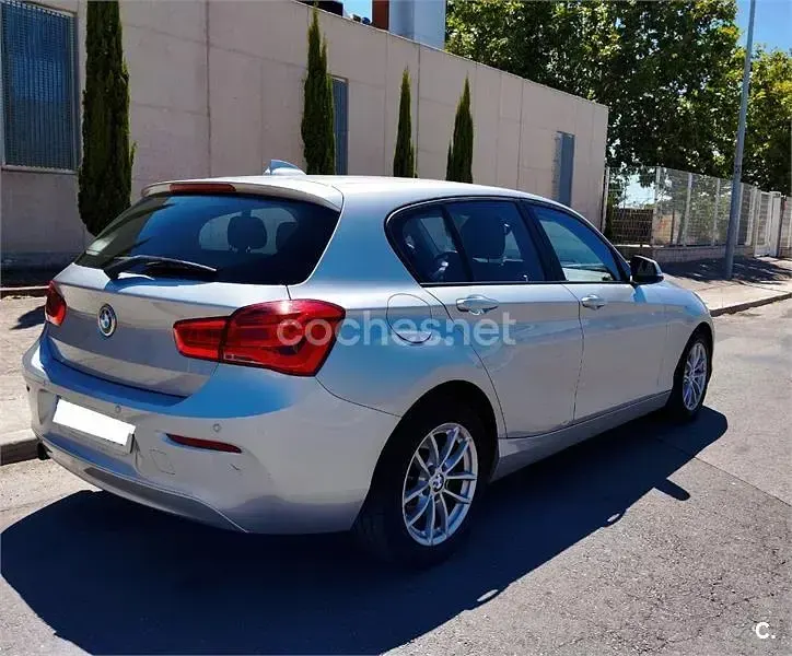 Begagnad BMW 116 116 HK (85 kW) 2016 Grå Halvkombi