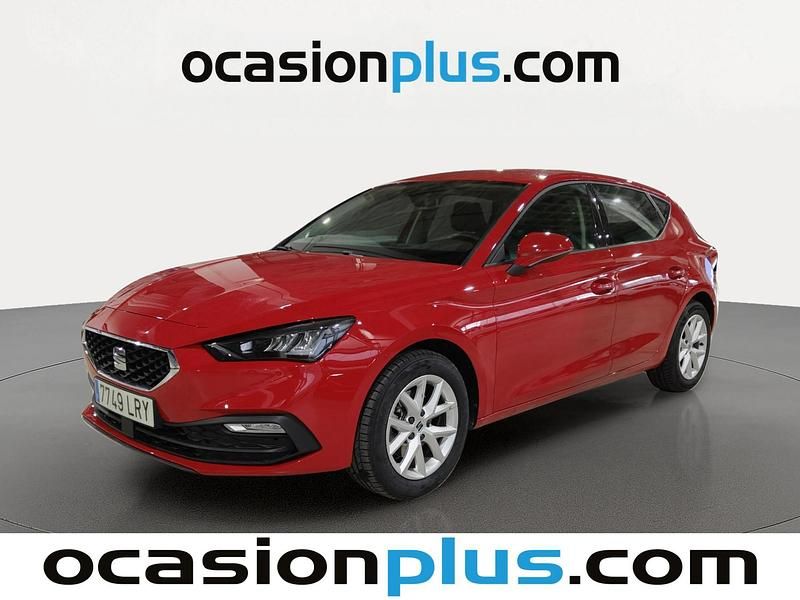 Usado Seat Leon Reference 90 CV (66 kW) 2021 Rojo Utilitario
