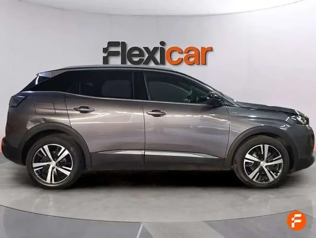 Usado Peugeot 3008 GT 131 CV (96 kW) 2022 Gris SUV