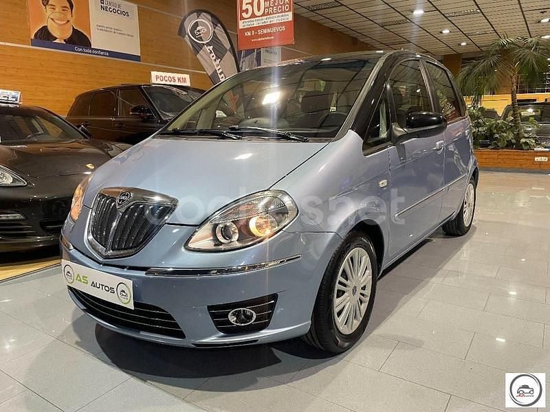 Usado Lancia Musa 95 CV (69 kW) 2012 Azul Monovolumen