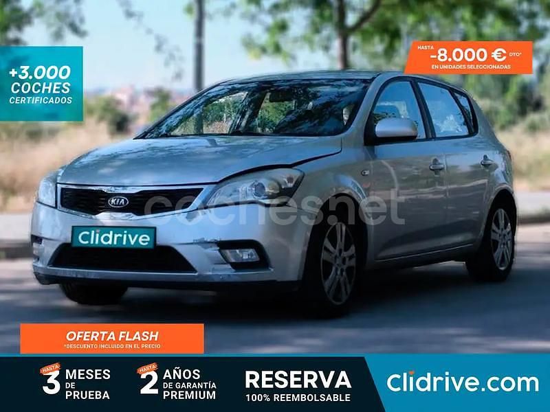 Gris / plata Usado 2010 Kia Ceed Utilitario | 3590 € (Super precio) - Imagen 1/3