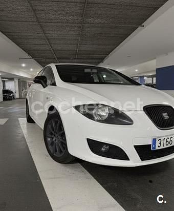 Usado Seat Leon 90 CV (66 kW) 2011 Blanco Utilitario