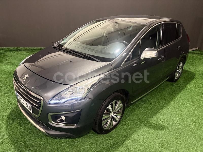 Usado Peugeot 3008 Allure 120 CV (88 kW) 2015 Gris / plata Berlina
