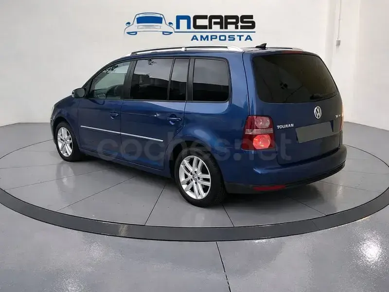Usado VW Touran Highline 170 CV (125 kW) 2008 Azul Monovolumen