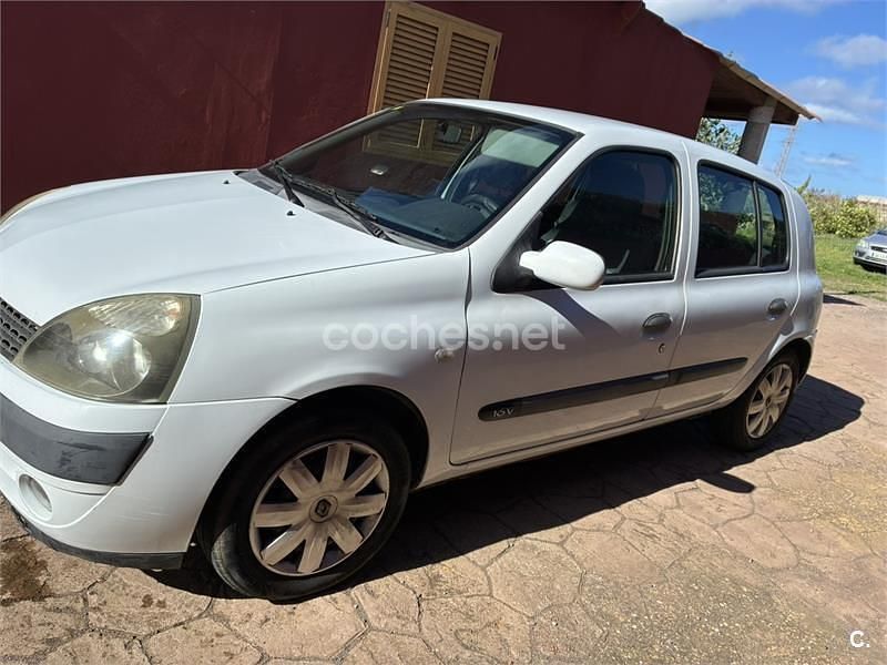Usado Renault Clio II Authentique 75 CV (55 kW) 2006 Blanco Berlina