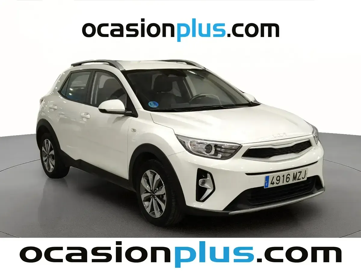 Usado Kia Stonic 100 CV (73 kW) 2025 Blanco SUV