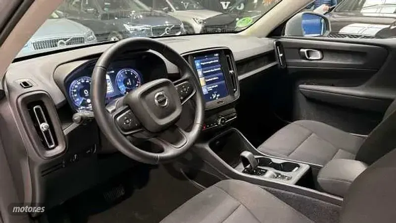 Usado Volvo XC40 2024 Gris SUV