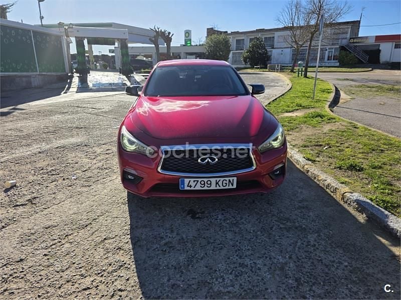 Usado Infiniti Q50 170 CV (125 kW) 2018 Rojo Berlina