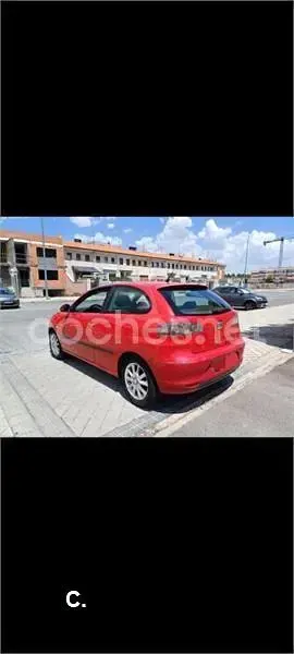 Usado Seat Ibiza Reference 85 CV (62 kW) 2007 Rojo Utilitario