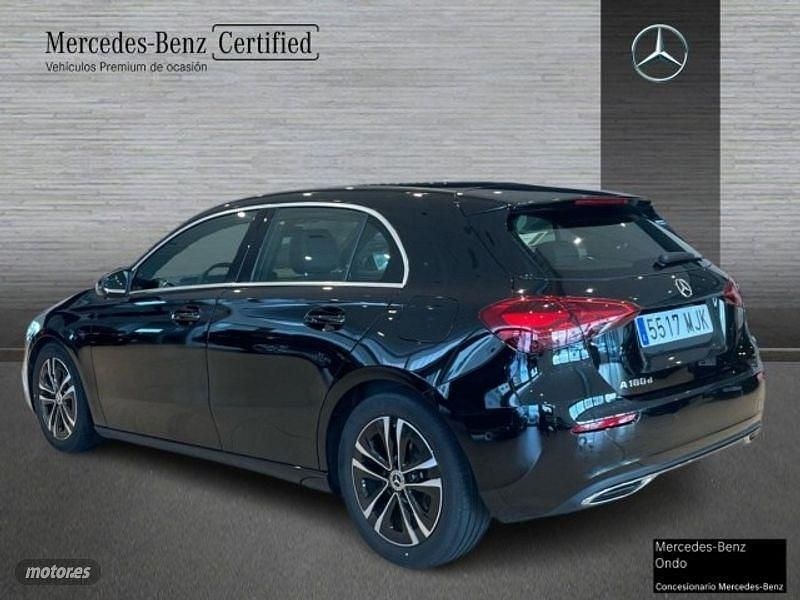 Usado Mercedes A180 Progressive 116 CV (85 kW) 2023 Negro Berlina