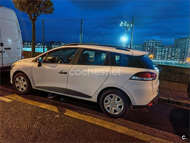 Blanco Usado 2015 Renault Clio GrandTour Authentique Familiar | 6900 € (Super precio) - Imagen 1/4