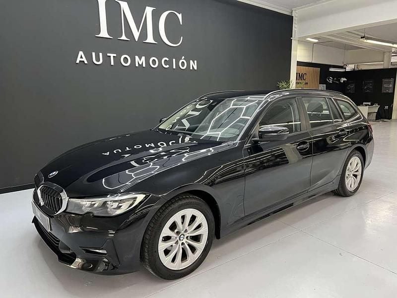 Usado BMW 318 150 CV (110 kW) 2022 Negro Familiar