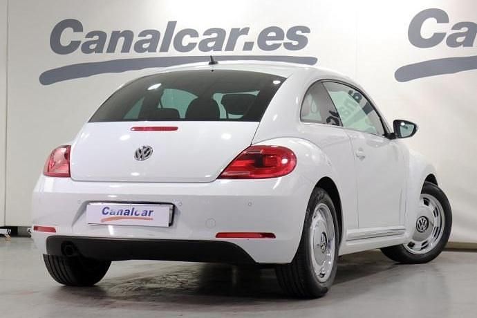 Usado VW Beetle Design 105 CV (77 kW) 2016 Blanco Utilitario